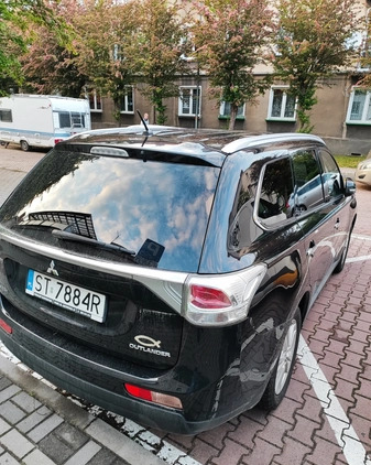 Mitsubishi Outlander cena 57700 przebieg: 122000, rok produkcji 2015 z Tychy małe 172